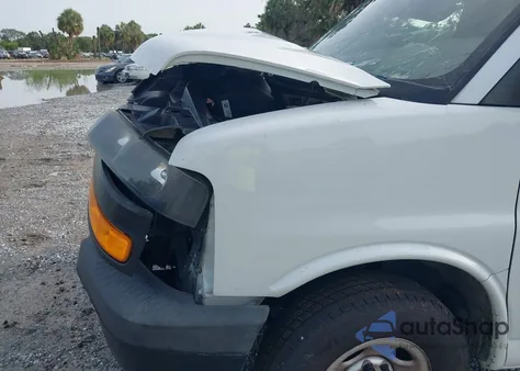 2019 Chevrolet Express 2500 Work Van z USA, uszkodzony, nr VIN 1GCWGAFP9K1366097